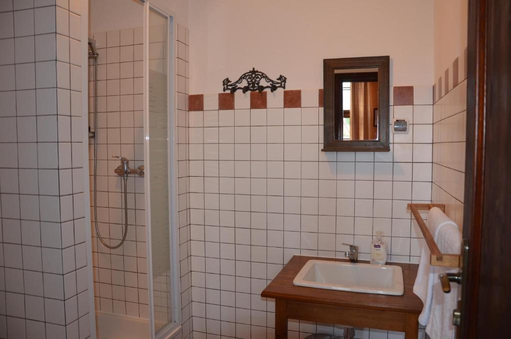 ポジェズドジェ Stara Szkola W Harszu Bed & Breakfast 部屋 写真